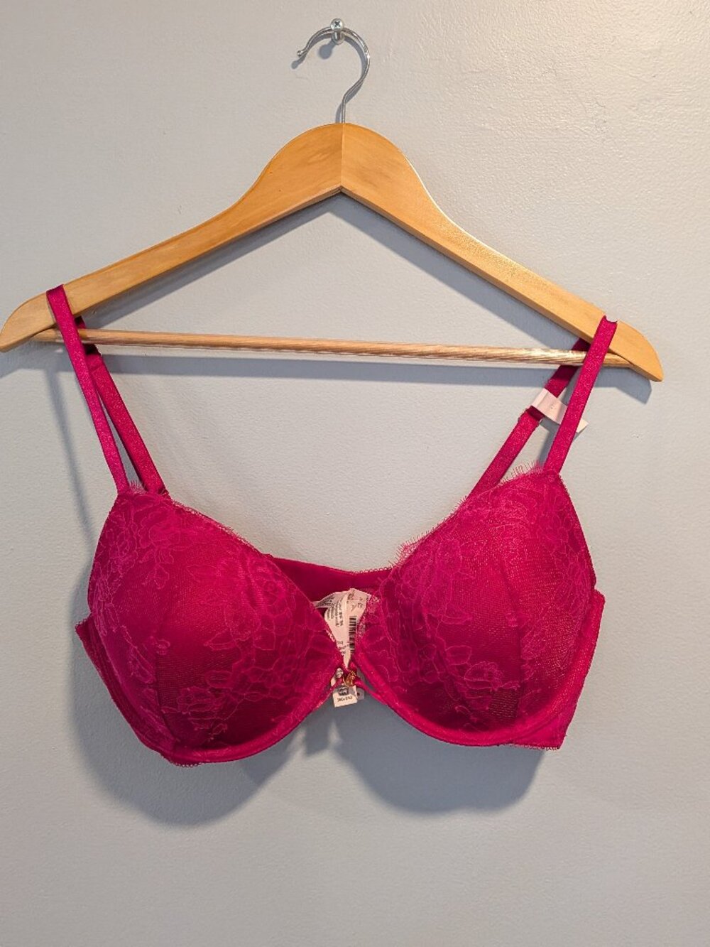 NWT victorias secret very sexy low cut demi bra 36D